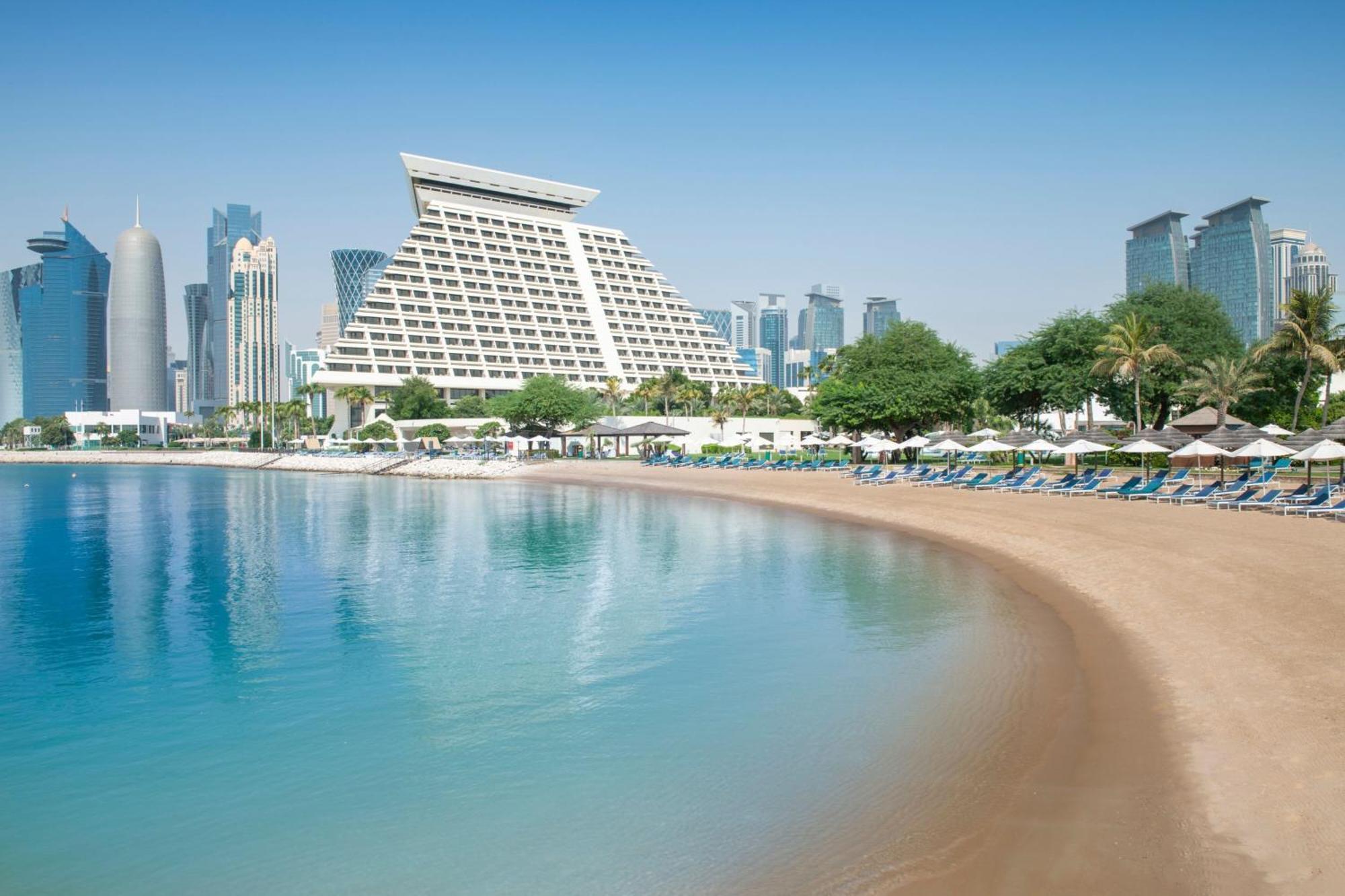 Sheraton Grand Doha Resort & Convention Hotel Buitenkant foto